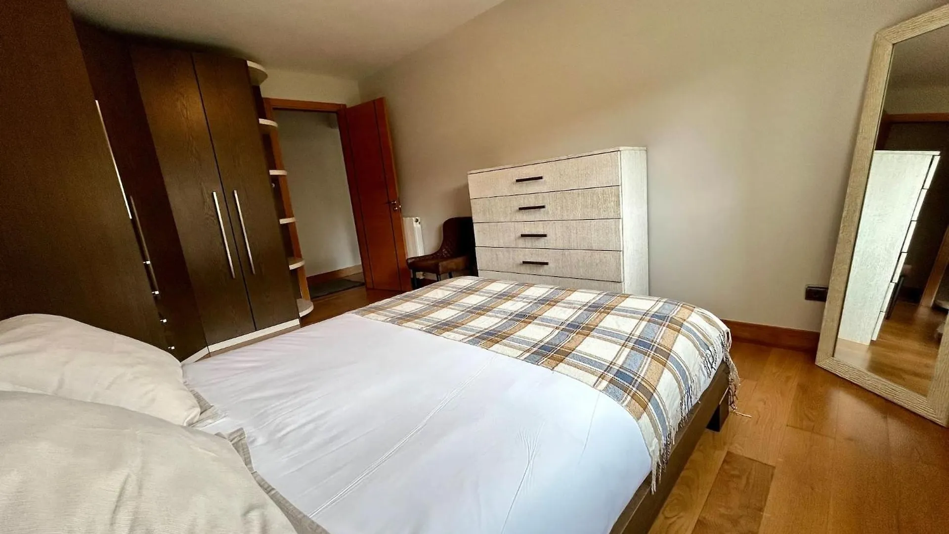 Earra - Ondartza - 1 Minuto Playa - Garaje Incluido Apartamento Zarautz
